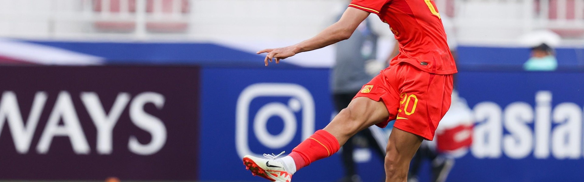 金年会-哪些日本球员效力于德甲球队？发展路径与表现汇总