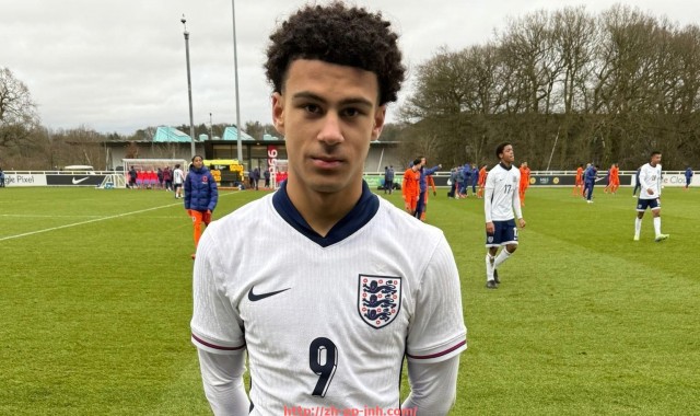 金年会-利物浦对意甲球队的比赛与历史对决回顾